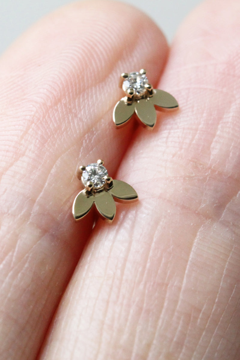 Boucles d'oreilles fleurs + diamants // Or 14K