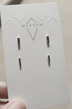 Bar earrings // Silver + 5 black spinels