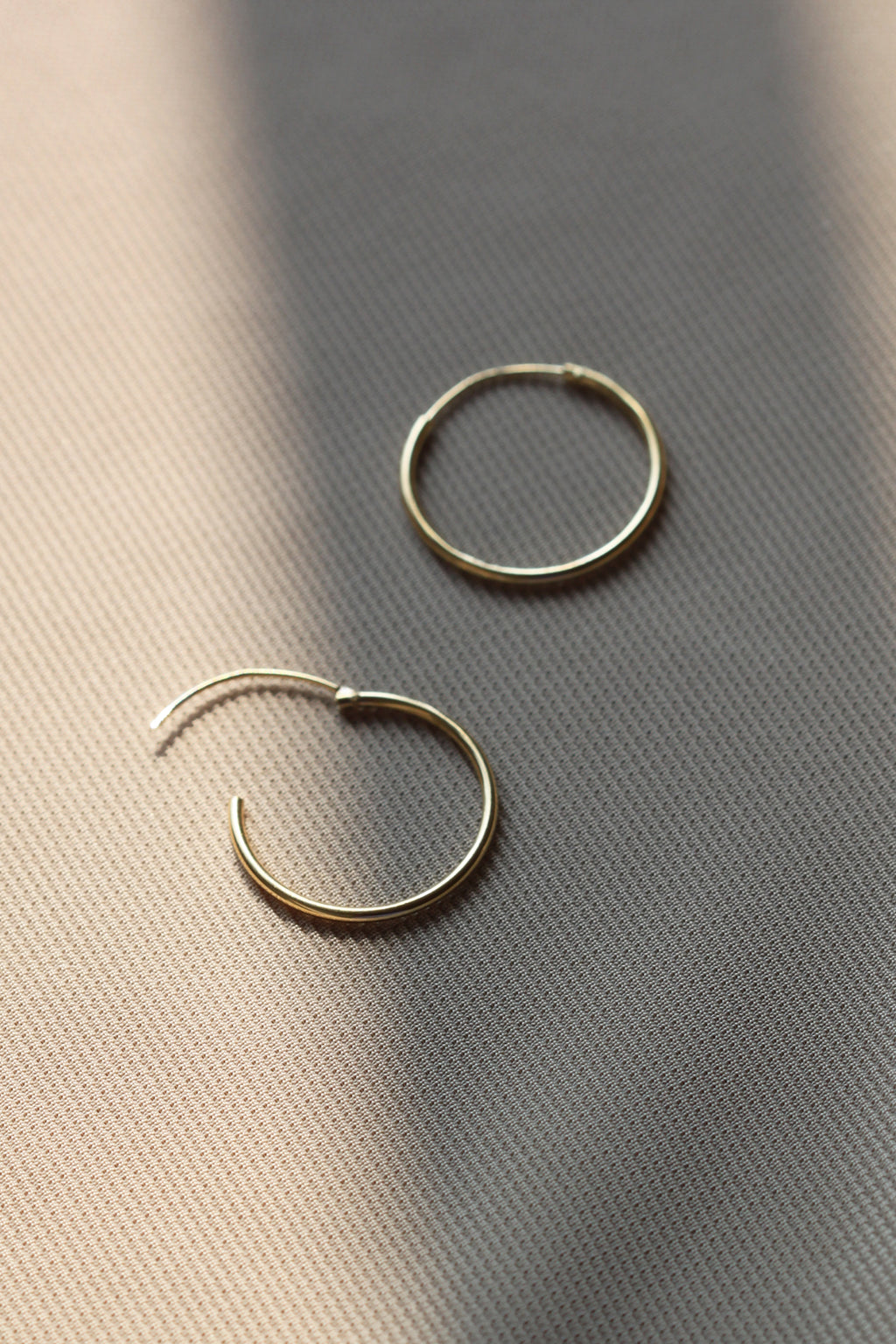 Boucles d'oreilles anneaux // 20 mm // Doré