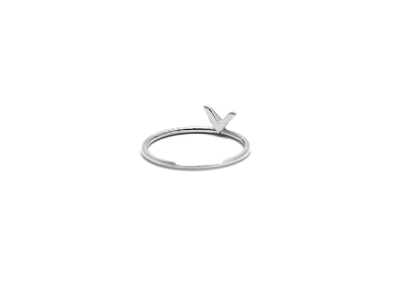 LAST CHANCE // V-shaped ring