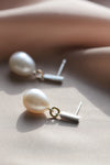 Boucles d'oreilles barres + perles baroques // 2 tons