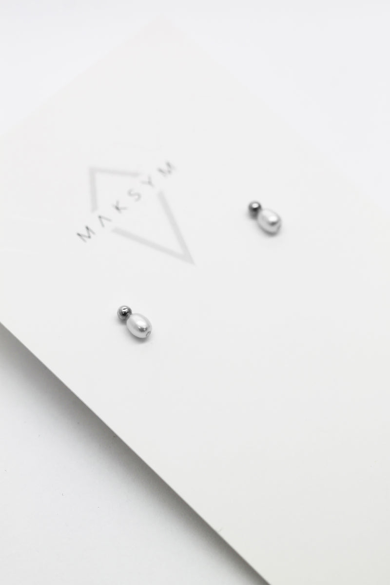 Ball + pearl earrings // Silver