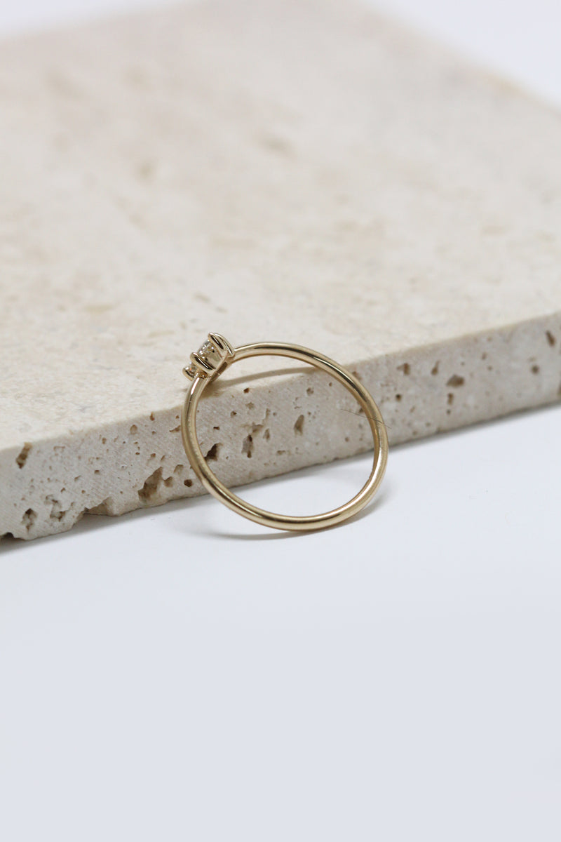 Lily ring - Canadian champagne diamond 0.22ct