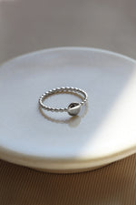 Beaded ring + dot // Silver