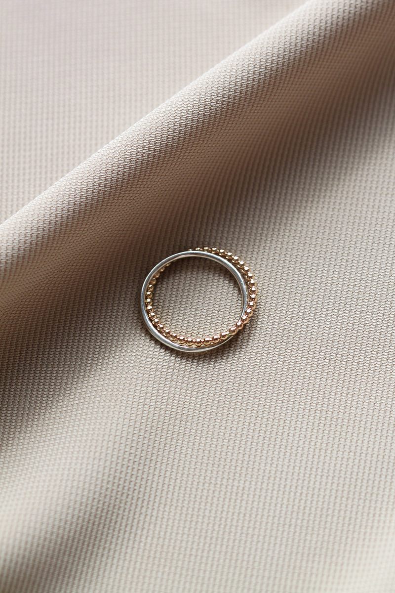 Interlocking ring // 2 tones