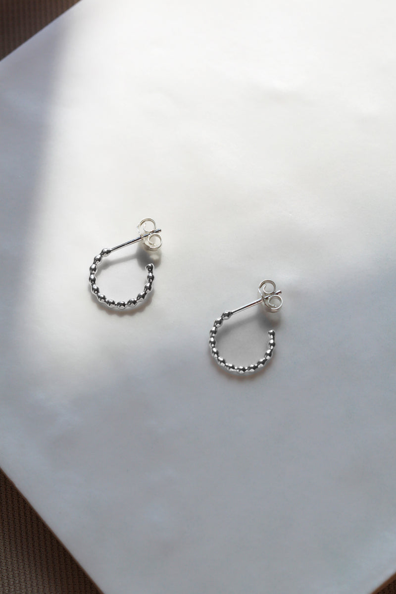 Beaded hoop earrings // Silver