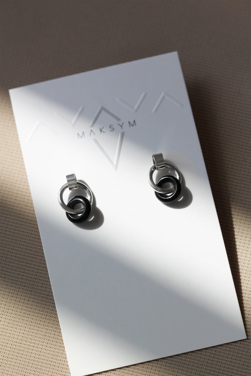 LAST UNITS // Hoop + black onyx earrings // Silver