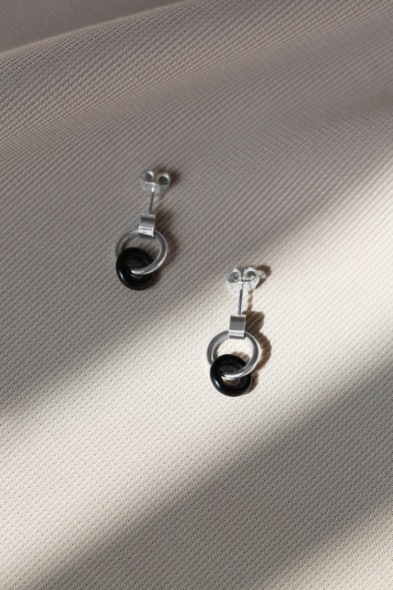 LAST UNITS // Hoop + black onyx earrings // Silver