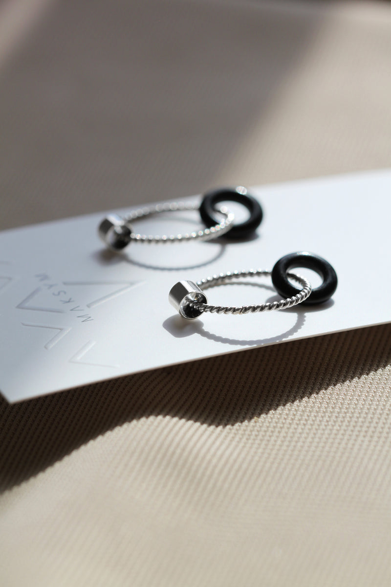 LAST CHANCE // Twisted hoop + black onyx earrings // Silver
