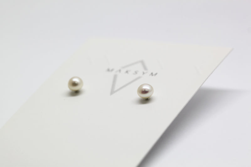 Boucles d'oreilles perles blanches // 5 mm // Argent