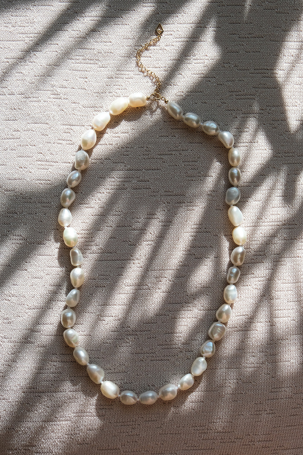 Oval baroque pearl necklace // Golden