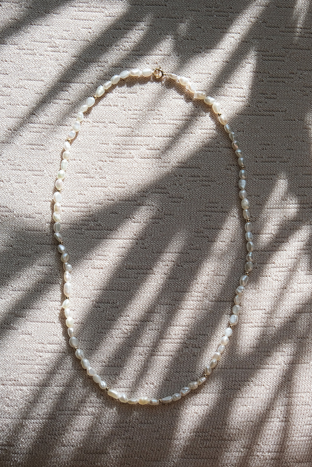 DERNIERS EXEMPLAIRES // Collier de perles riz + boules // Doré