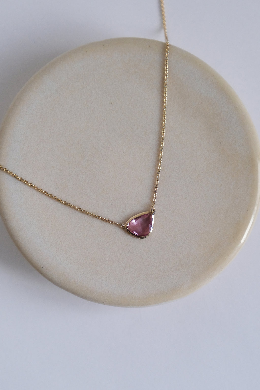 Collier saphir rose cut // Pêche