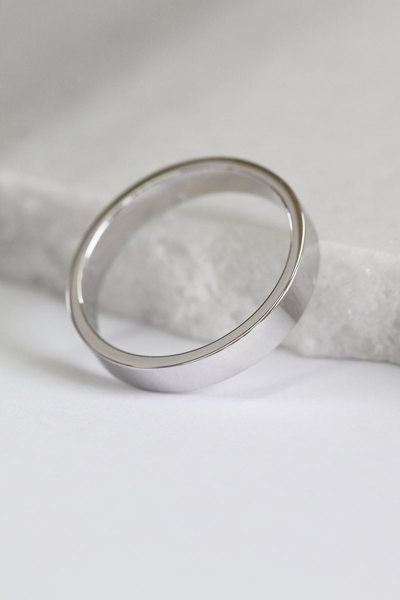 Jonc ELLIOT // 4 mm // Or 14K