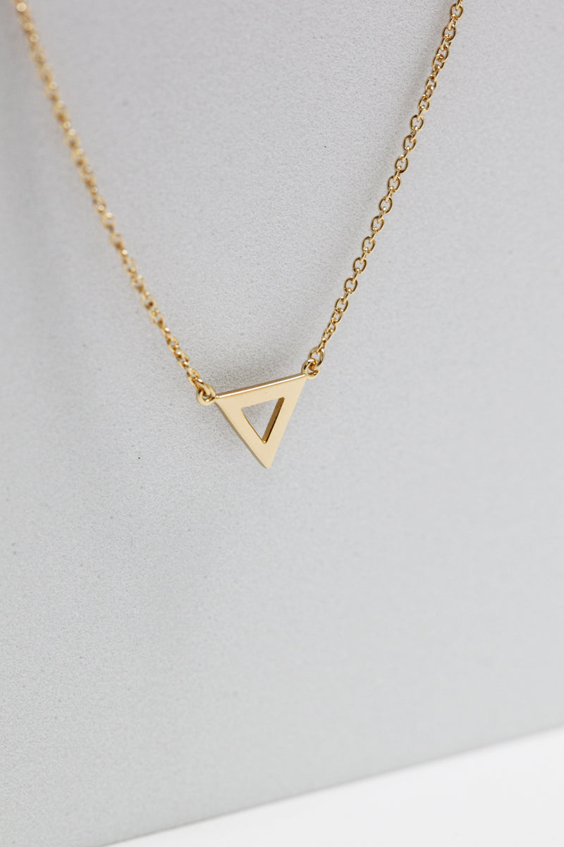 DERNIÈRE CHANCE // Collier triangle // Doré