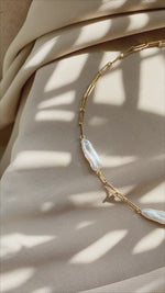 DERNIERS EXEMPLAIRES // Collier chaîne ''paper clip'' + perles Biwa // Doré