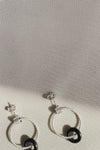 Boucles d'oreilles anneaux torsadées + onyx noir // Argent