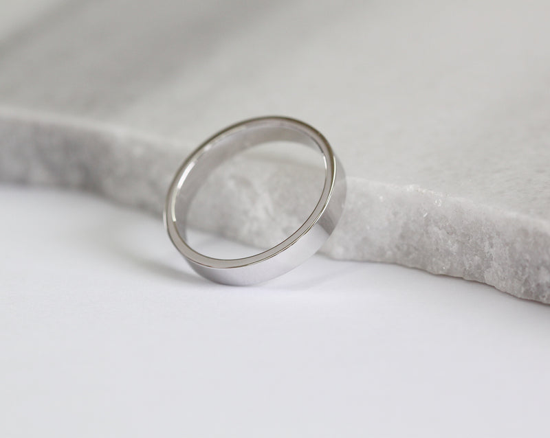 Jonc ELLIOT // 4 mm // Or 14K