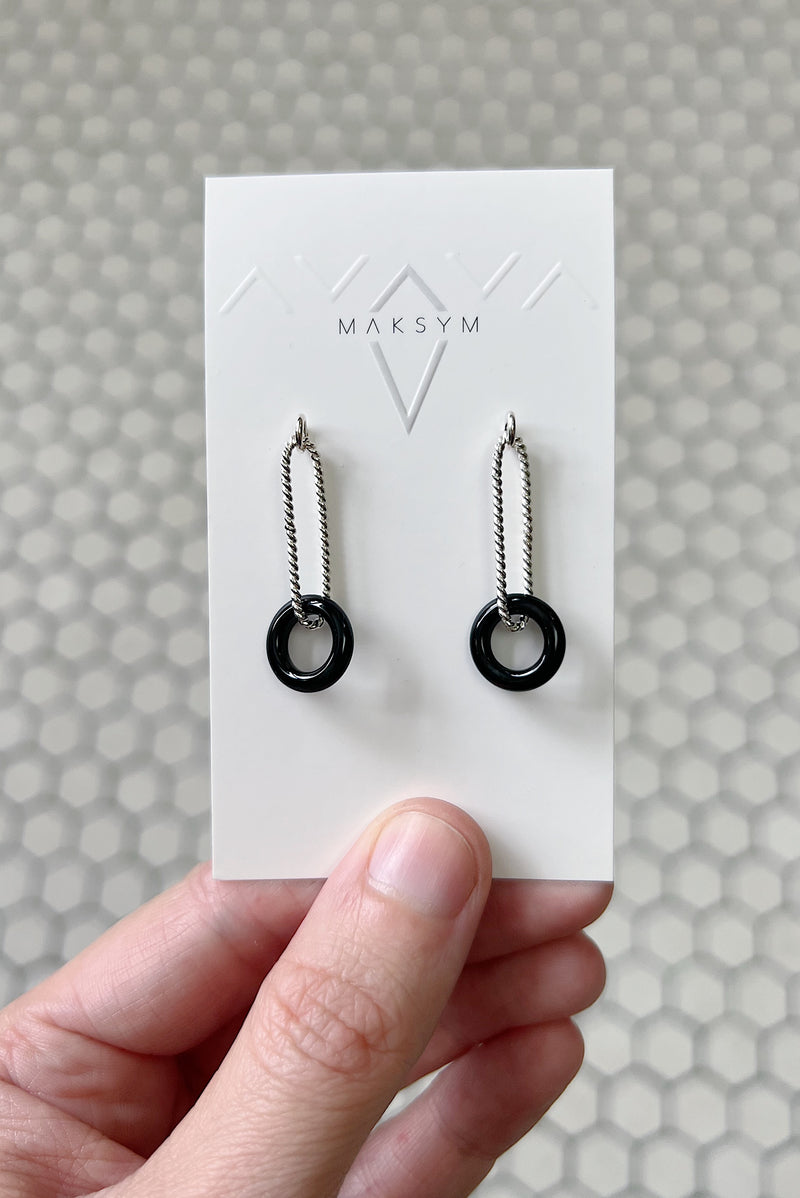 SAMPLE // Hoop earrings + onyx