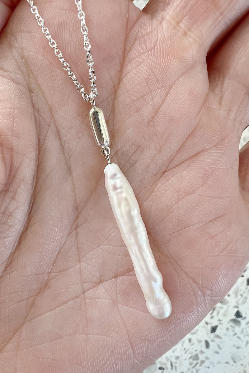 LAST UNITS // Long Biwa pearl + long necklace // Silver